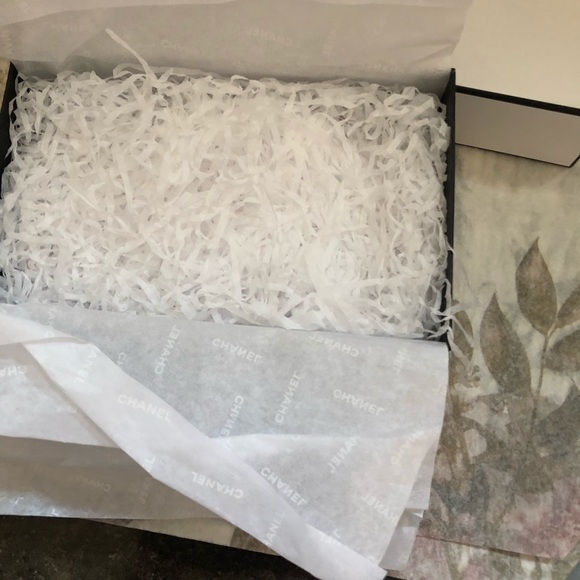 Chanel gift boxes - Picture 4 of 8